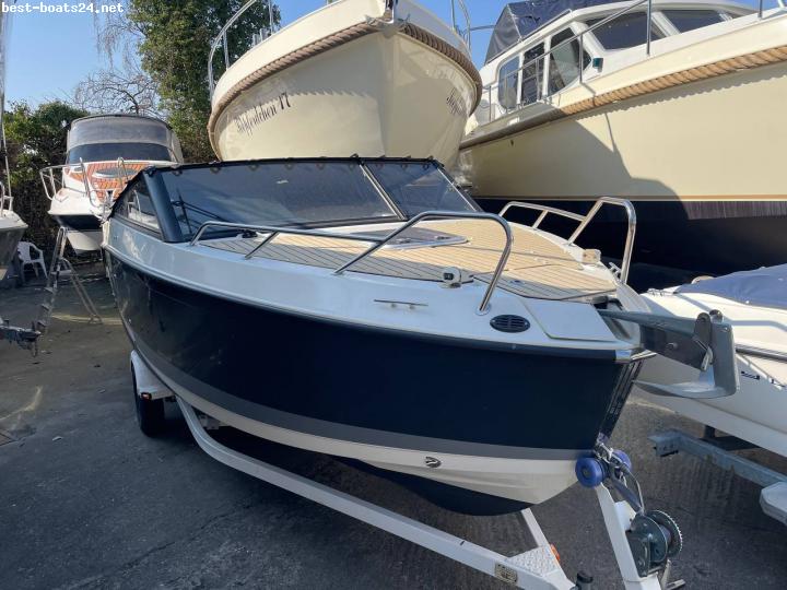 QUICKSILVER ACTIV 675 CRUISER