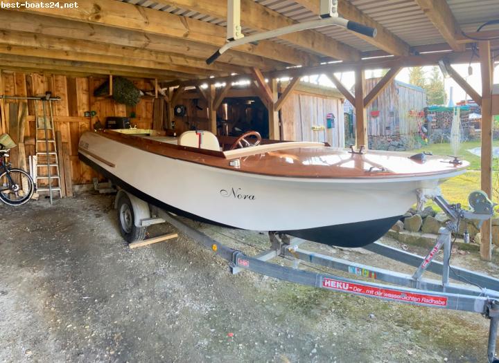 SPORTBOOT/ HOLZBOOT/ RIVA MARKE EIGENBAU HOLZ-/GFK BOOT